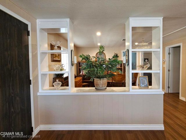 2 Robertson Way, Newbury Park, CA 91320