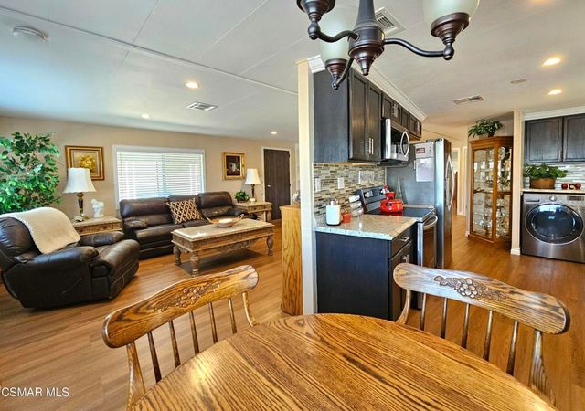 2 Robertson Way, Newbury Park, CA 91320