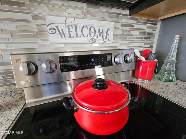 2 Robertson Way, Newbury Park, CA 91320