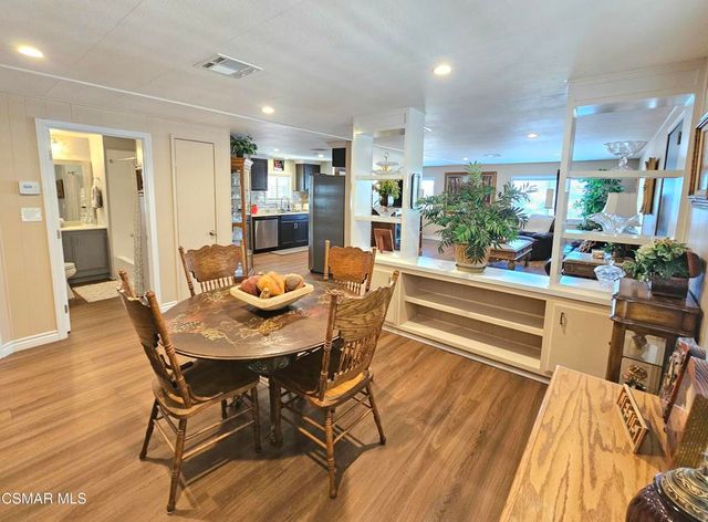 2 Robertson Way, Newbury Park, CA 91320