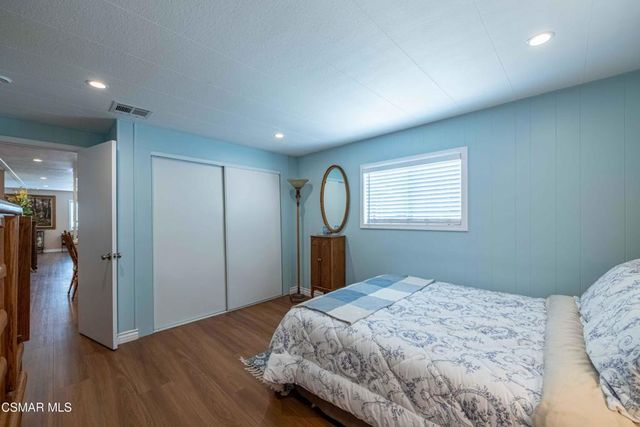 2 Robertson Way, Newbury Park, CA 91320
