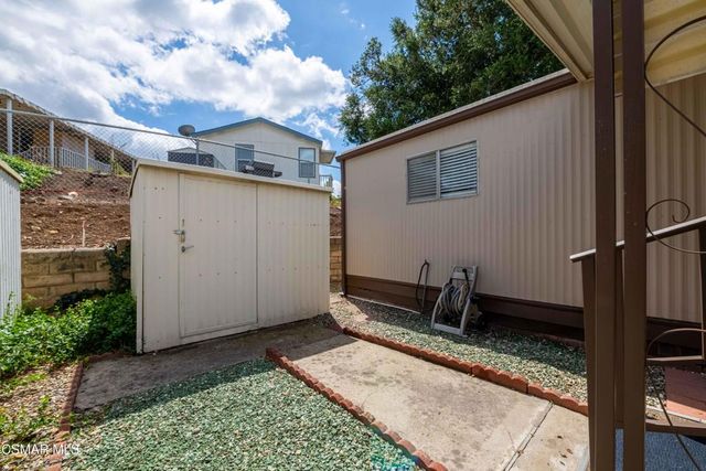 2 Robertson Way, Newbury Park, CA 91320