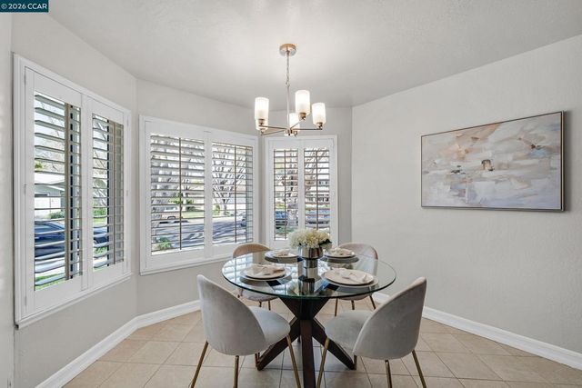2415 Crestline Rd, Pleasanton, CA 94566