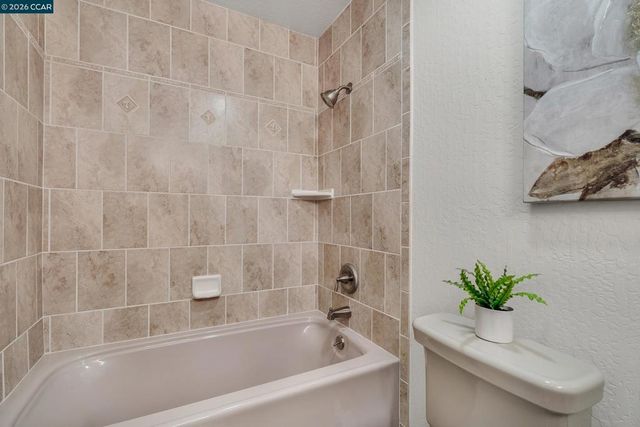 2415 Crestline Rd, Pleasanton, CA 94566