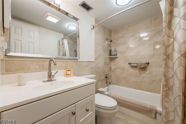 2206 E 6th ST, Lehigh Acres, FL 33936