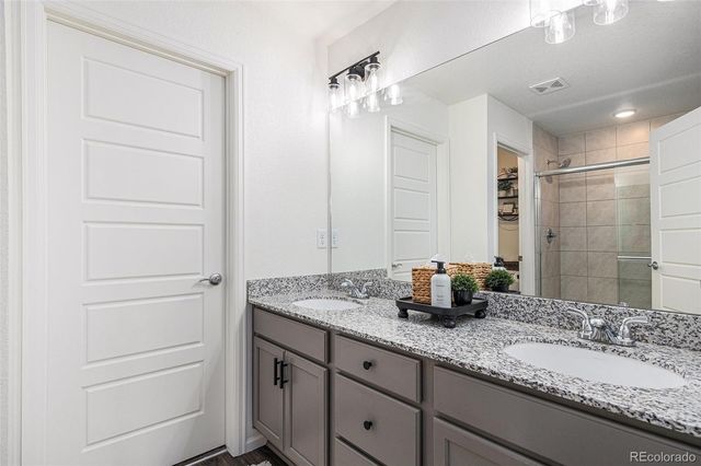 20000 E 40th Avenue 4, Denver, CO 80249