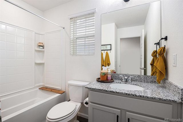 20000 E 40th Avenue 4, Denver, CO 80249