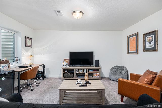 20000 E 40th Avenue 4, Denver, CO 80249