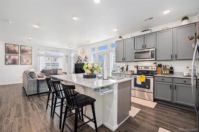 20000 E 40th Avenue 4, Denver, CO 80249