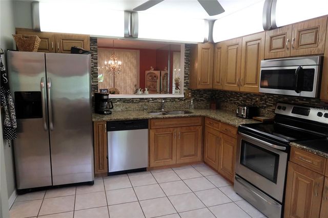 6101 34TH STREET W 24C, Bradenton, FL 34210