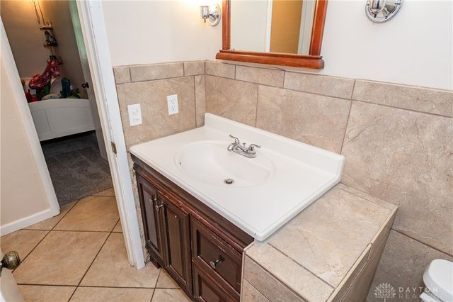 2546 Marscott Drive, Dayton, OH 45440