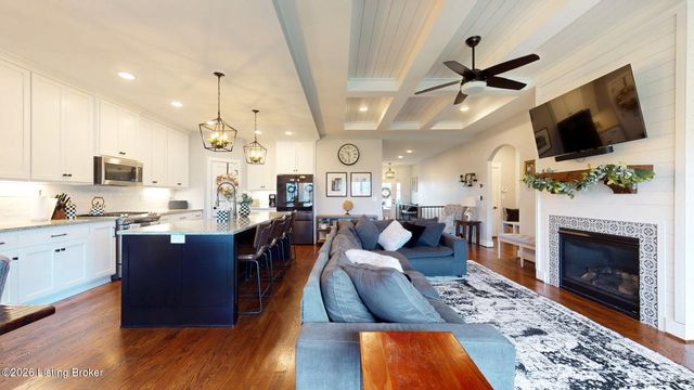 2902 Travis French Trail, Fisherville, KY 40023