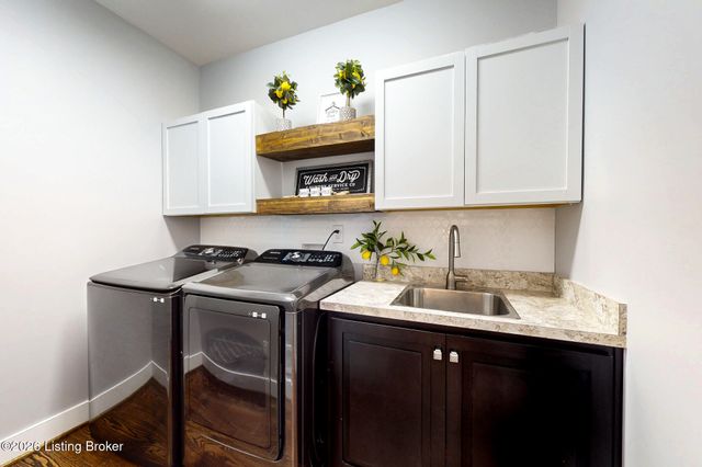 2902 Travis French Trail, Fisherville, KY 40023