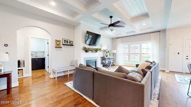 2902 Travis French Trail, Fisherville, KY 40023