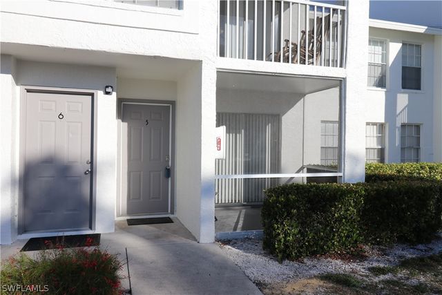 142 Santa Clara DR 5, Naples, FL 34104