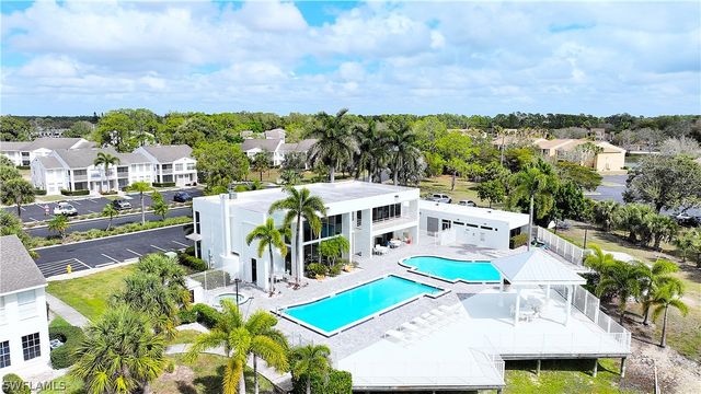 142 Santa Clara DR 5, Naples, FL 34104