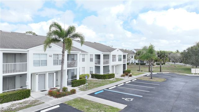 142 Santa Clara DR 5, Naples, FL 34104