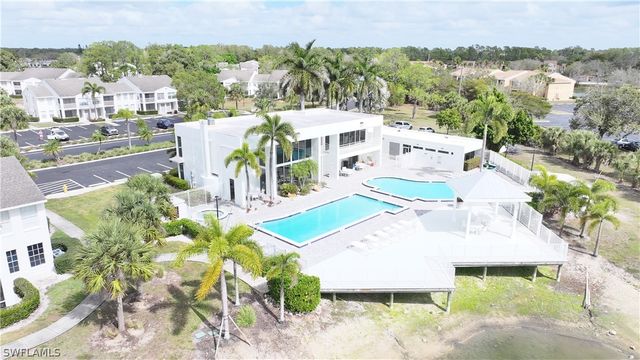 142 Santa Clara DR 5, Naples, FL 34104