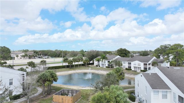 142 Santa Clara DR 5, Naples, FL 34104