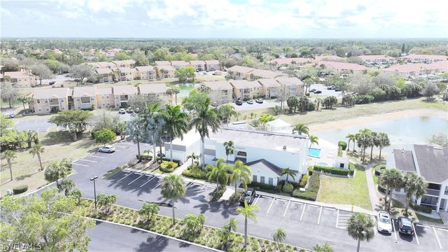 142 Santa Clara DR 5, Naples, FL 34104