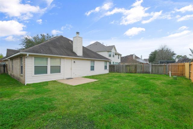 2610 Easton Springs Court, Pearland, TX 77584