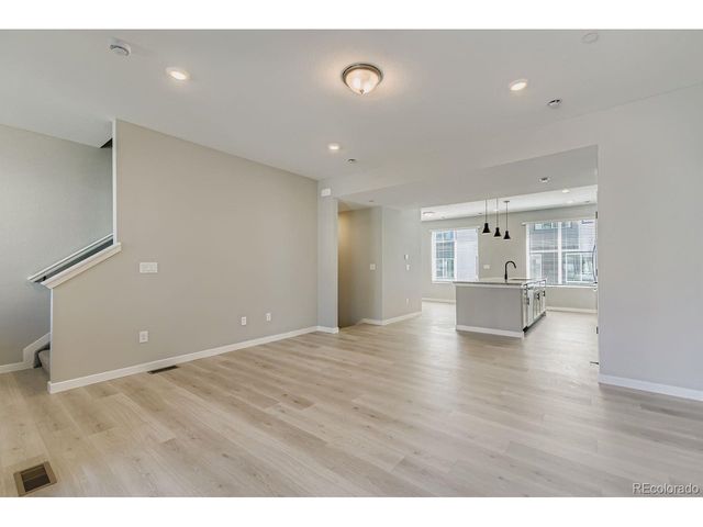 1618 Park Pl, Broomfield, CO 80023