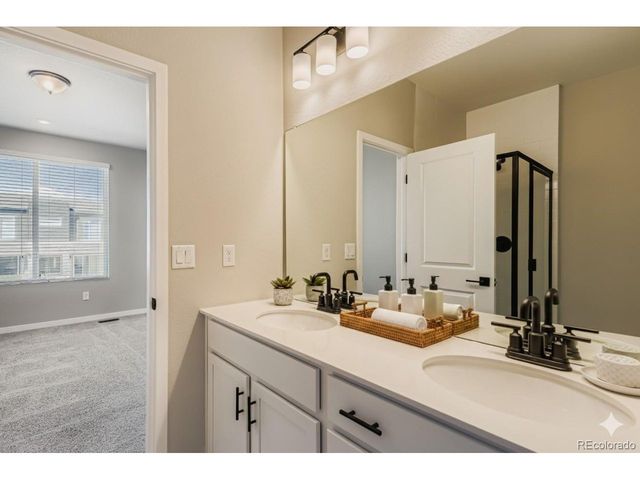 1618 Park Pl, Broomfield, CO 80023