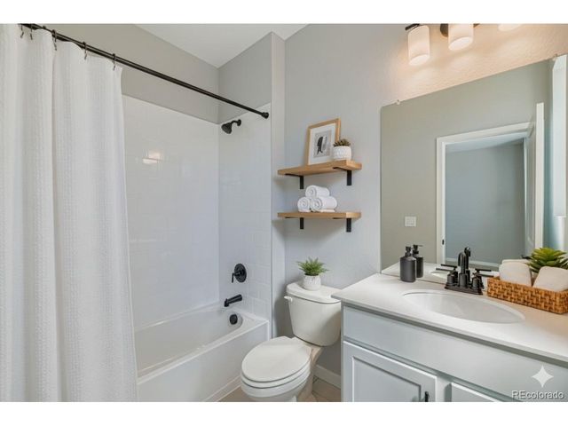 1618 Park Pl, Broomfield, CO 80023