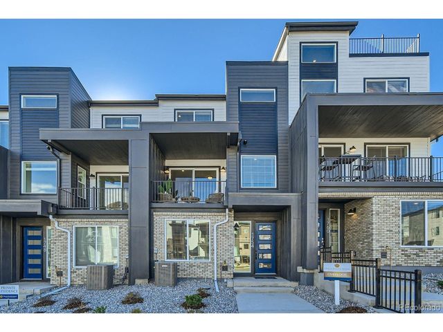 1618 Park Pl, Broomfield, CO 80023