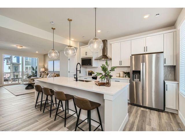 1618 Park Pl, Broomfield, CO 80023