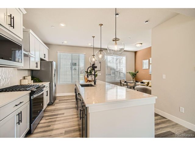 1618 Park Pl, Broomfield, CO 80023