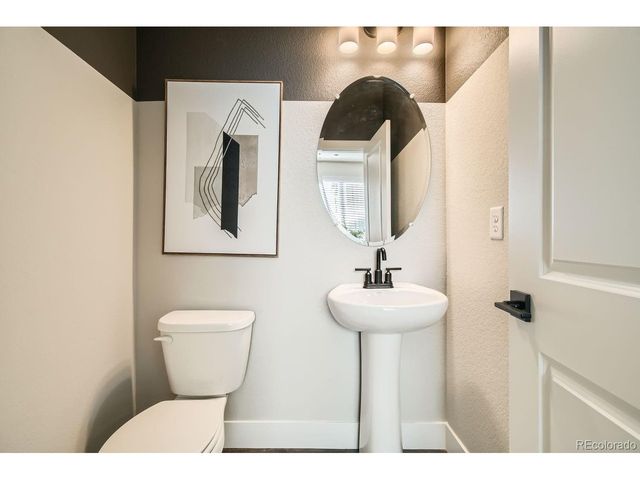 1618 Park Pl, Broomfield, CO 80023