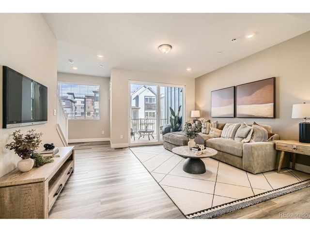 1618 Park Pl, Broomfield, CO 80023