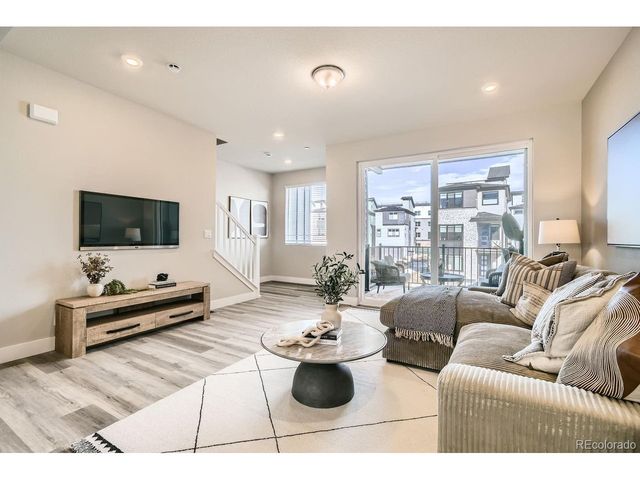 1618 Park Pl, Broomfield, CO 80023