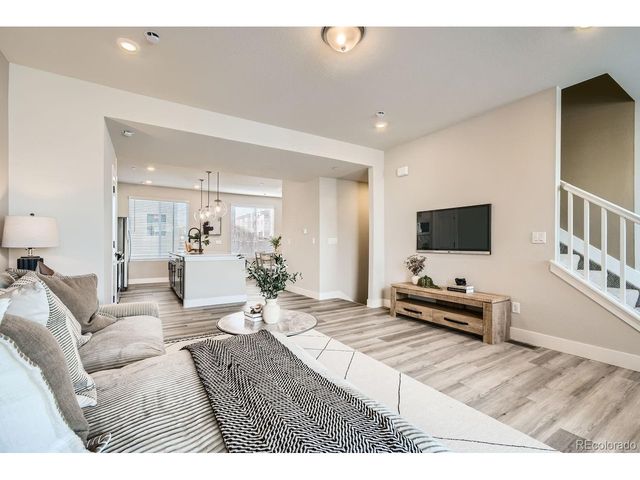 1618 Park Pl, Broomfield, CO 80023