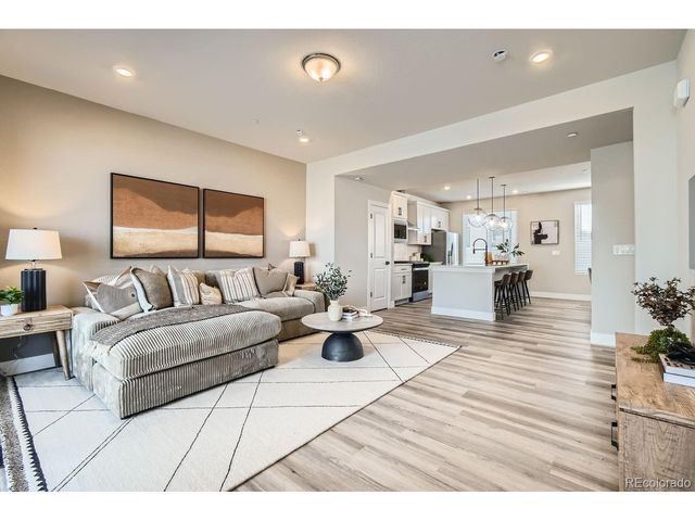 1618 Park Pl, Broomfield, CO 80023