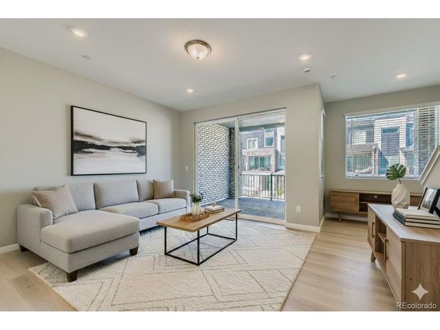 1618 Park Pl, Broomfield, CO 80023