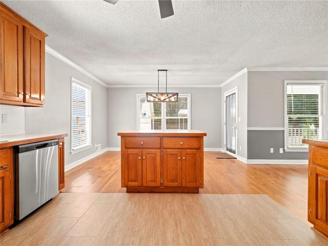 178 Gay Thompson Drive, Canton, GA 30115