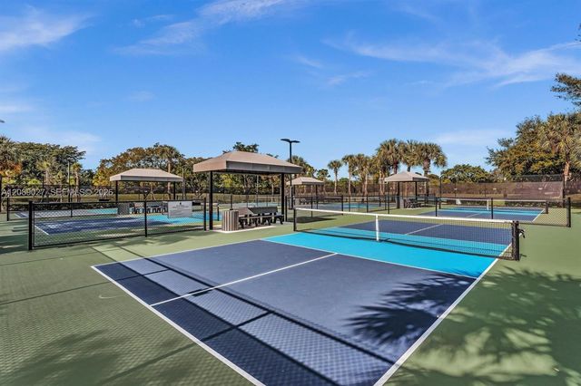 5875 NW 123rd Avenue, Coral Springs, FL 33076