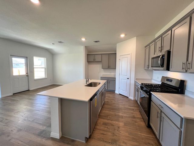 537 Osprey DR, Leander, TX 78641