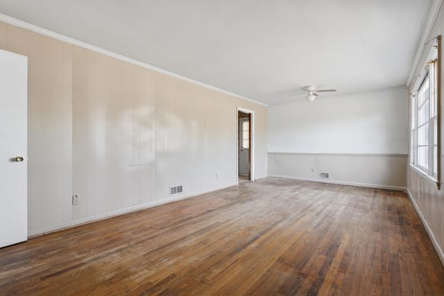 230 Foxhall Road, Spartanburg, SC 29306