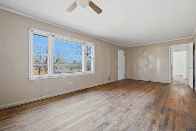 230 Foxhall Road, Spartanburg, SC 29306