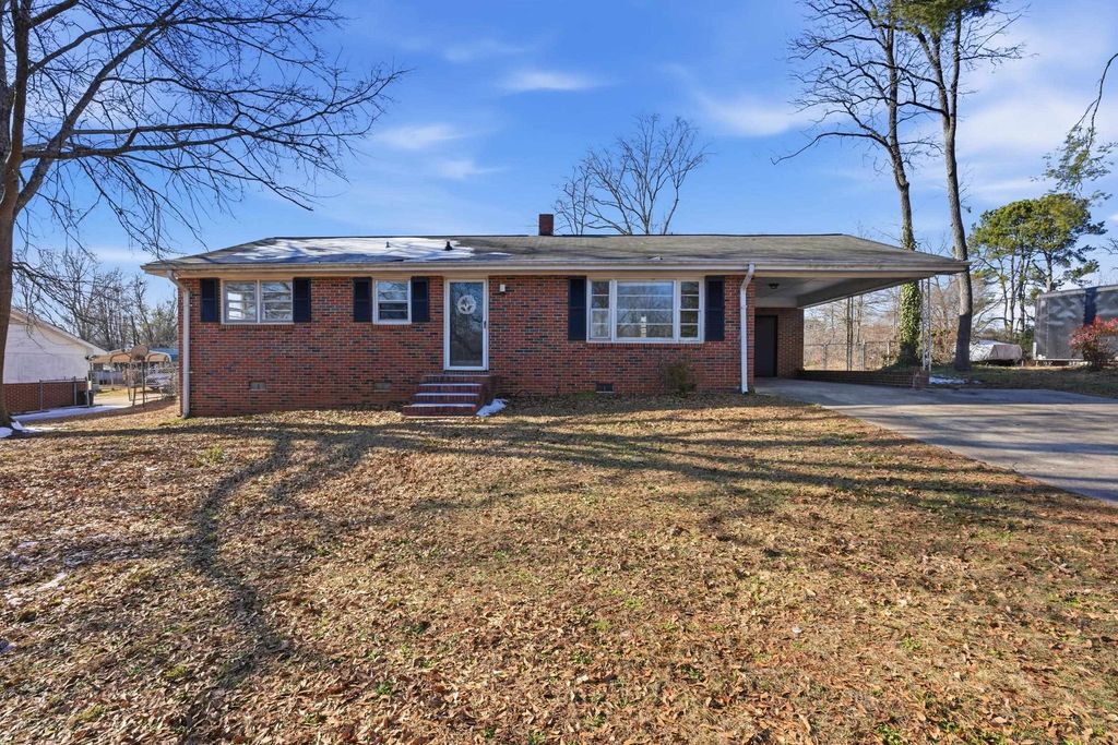 230 Foxhall Road, Spartanburg, SC 29306