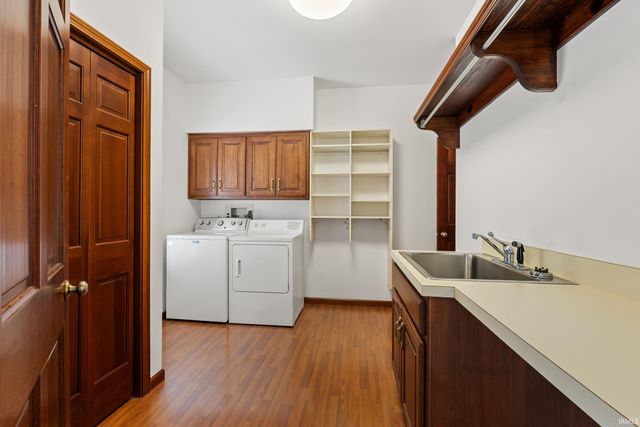 2817 E Prestwick Road, Winona Lake, IN 46590