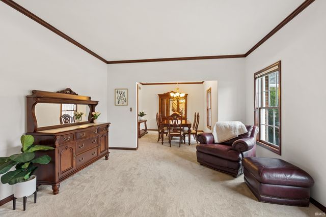 2817 E Prestwick Road, Winona Lake, IN 46590