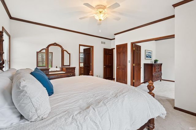 2817 E Prestwick Road, Winona Lake, IN 46590