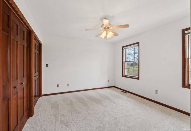 2817 E Prestwick Road, Winona Lake, IN 46590