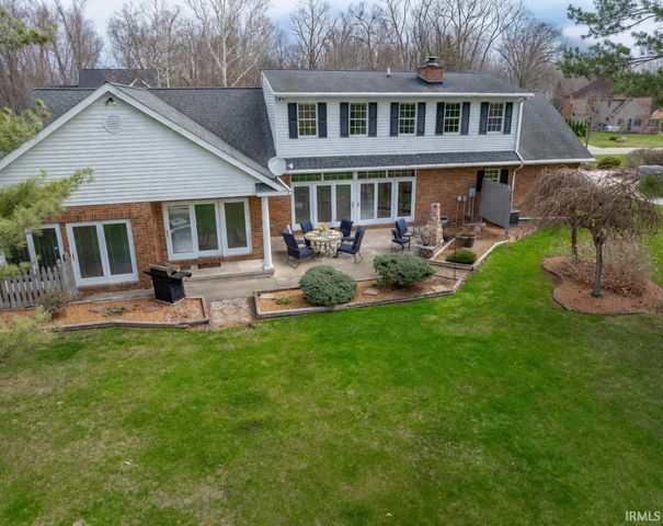 2817 E Prestwick Road, Winona Lake, IN 46590