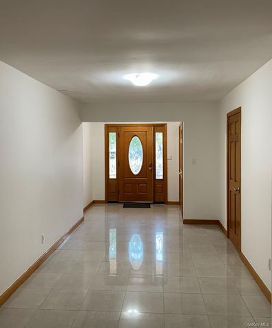 225-22 59th Ave 1FL, Bayside, NY 11364