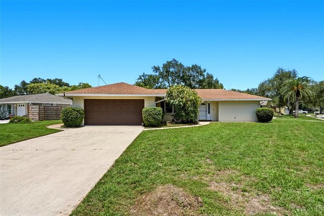 2711 GULF GATE DRIVE, Sarasota, FL 34231